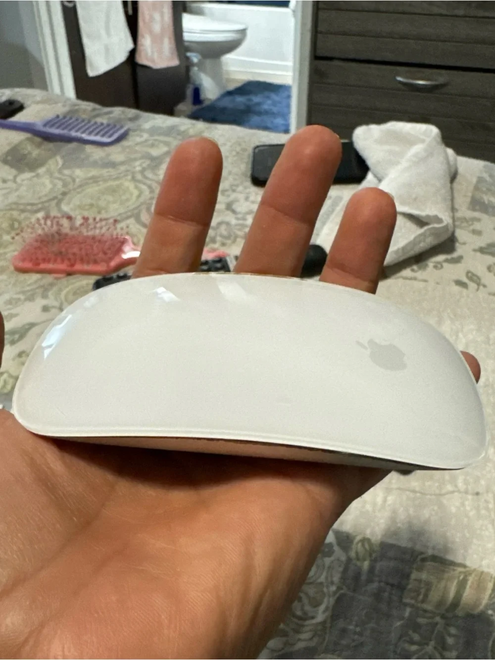 Apple Wireless Magic Mouse in Glossy White